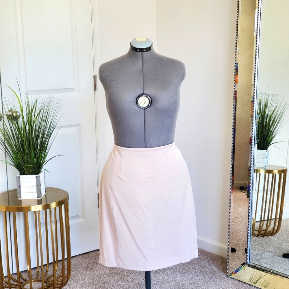 Express Women's Skirt, Cream (Size 16)